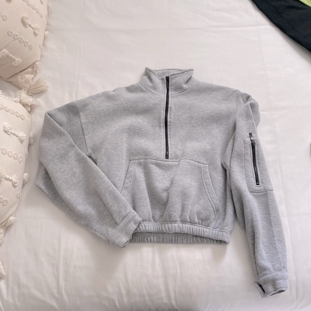 Cropped Quarter Zip Size Small
